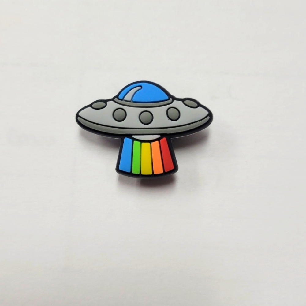 5/$10💥 UFO Croc Charm
